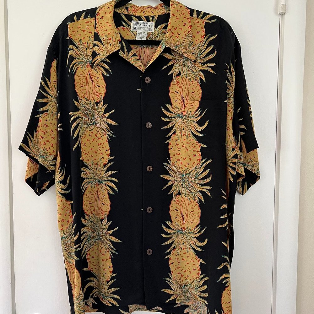 Avanti Silk Tropical Pineapple Button Down Shirt